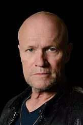 Michael Rooker profile